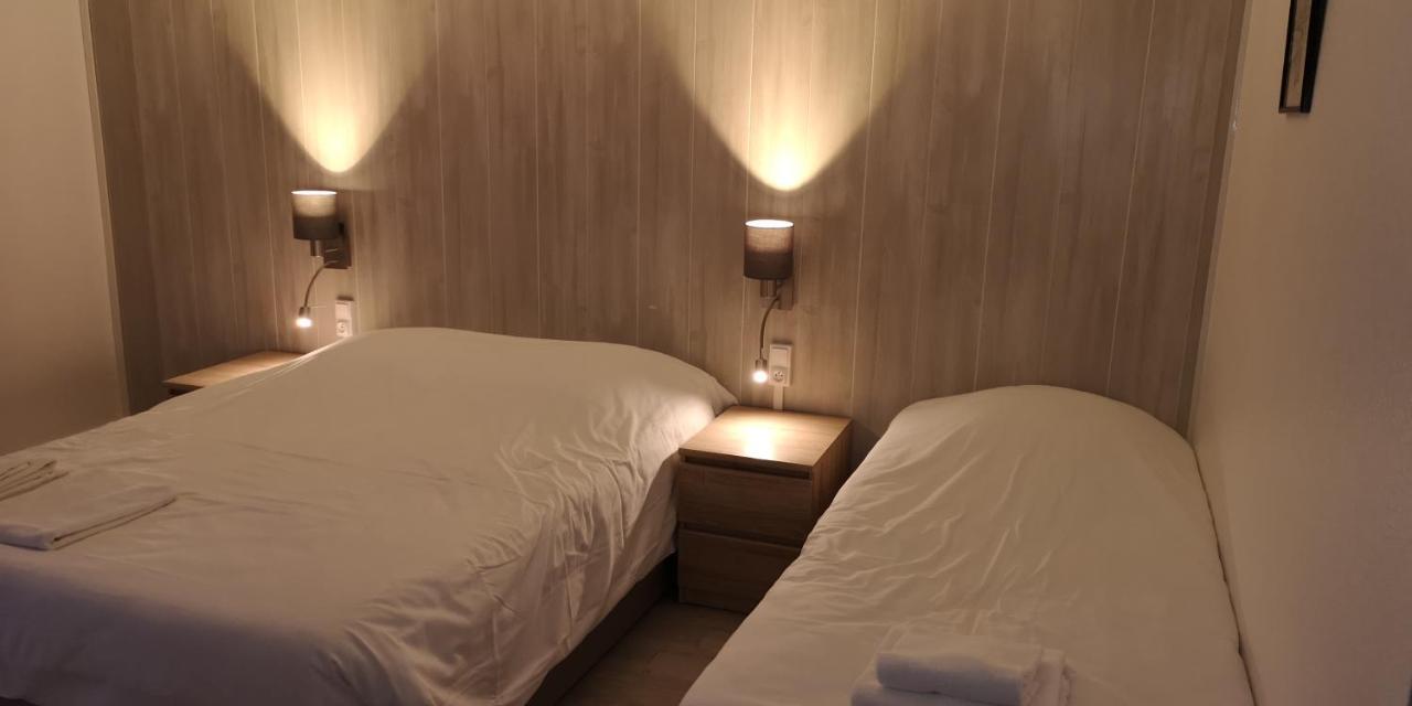 Hotel Du Cheval Blanc Cerizay Pokoj fotografie